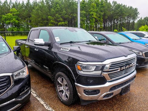 Used 2022 RAM 1500 Laramie RWD image 2