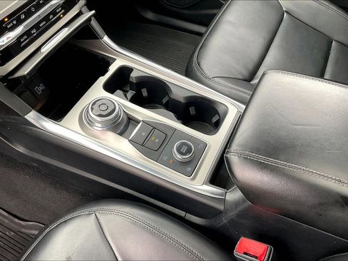 Used 2021 Ford Explorer XLT w/ Equipment Group 202A image 17