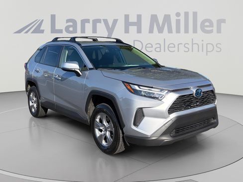 Used 2023 Toyota RAV4 XLE AWD/4WD image 7