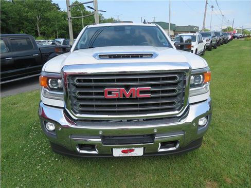 Used 2019 GMC Sierra 3500 SLT w/ Driver Alert Package AWD/4WD image 16