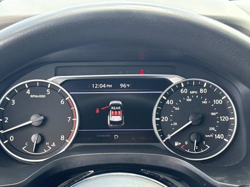 Certified 2023 Nissan Rogue SV FWD image 29