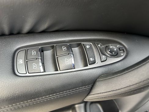 Used 2021 Nissan Armada SL w/ Captain's Chairs Package image 16