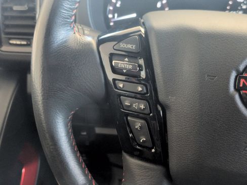 Used 2023 Nissan Frontier PRO-4X w/ Technology Package AWD/4WD image 18