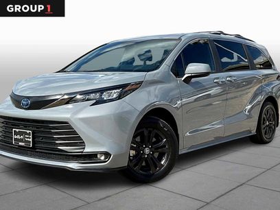 Used 2024 Toyota Sienna XLE Woodland Edition