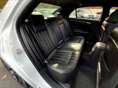 Used 2022 Chrysler 300 S image 29