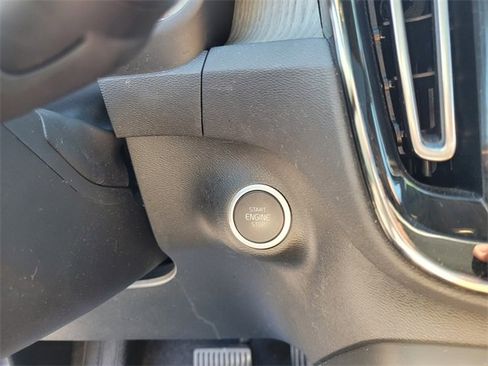 Used 2021 Volvo XC40 T5 Inscription image 30