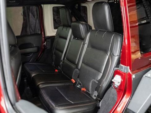 Used 2021 Jeep Wrangler Unlimited Rubicon w/ Trailer Tow Package image 9