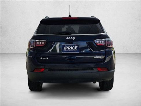 Used 2018 Jeep Compass Latitude w/ Popular Equipment Group AWD/4WD image 6
