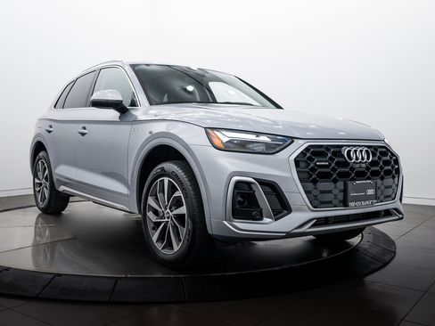 Certified 2023 Audi Q5 2.0T Premium Plus w/ Premium Plus Package image 2