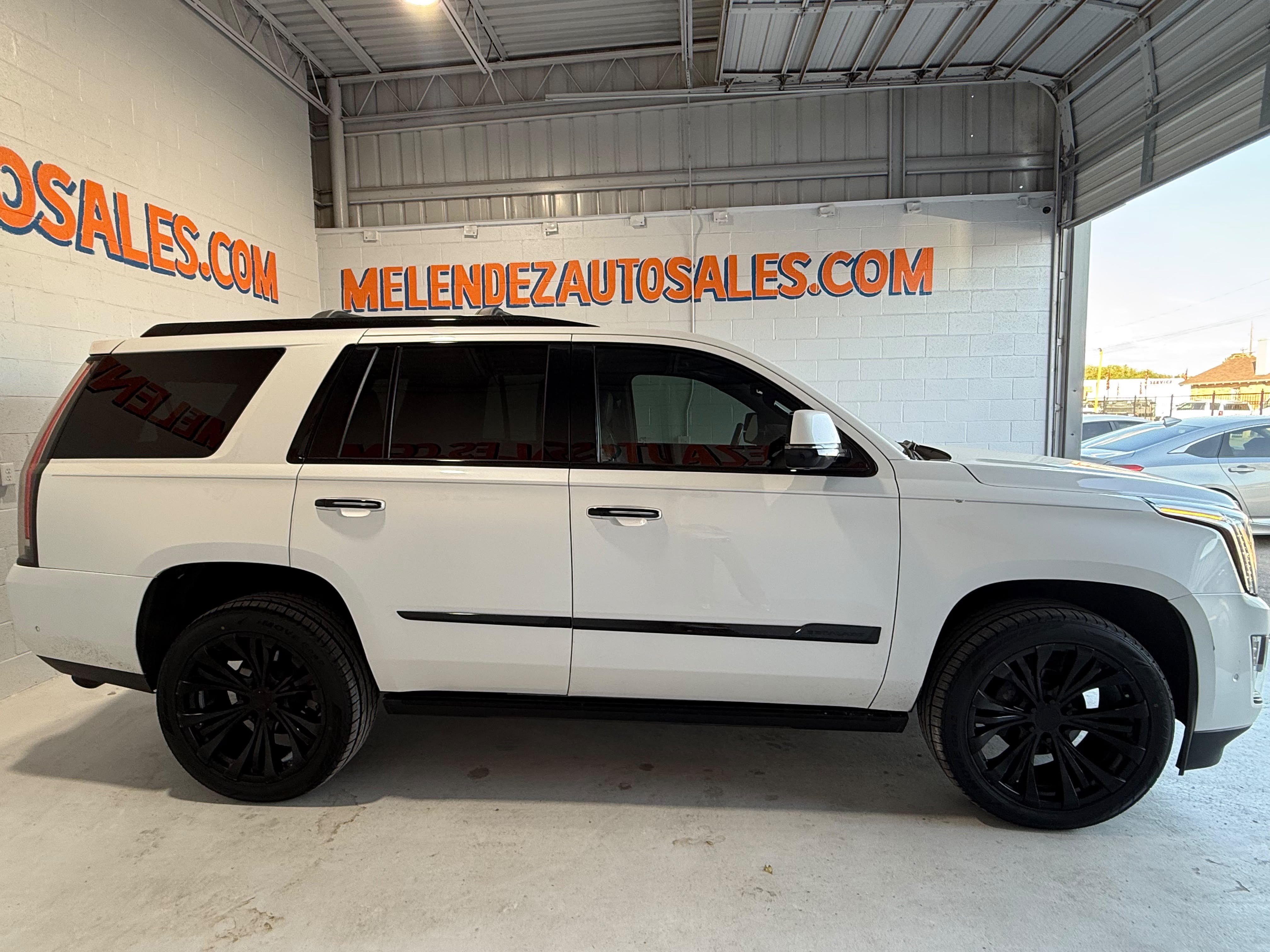 Used 2020 Cadillac Escalade Platinum AWD/4WD image 7