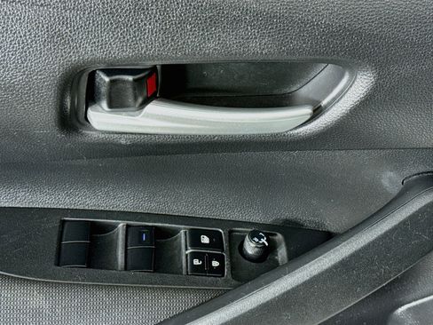 Used 2020 Toyota Corolla LE FWD image 21
