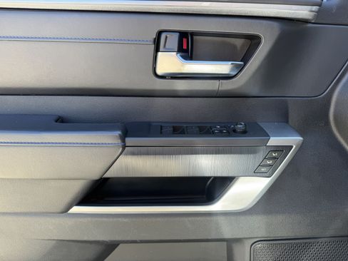 Used 2023 Toyota Tundra Platinum image 9