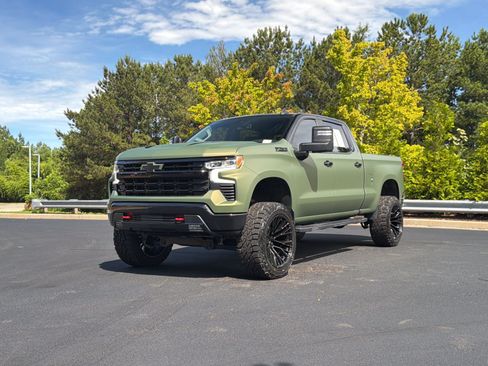 Used 2024 Chevrolet Silverado 1500 RST w/ Z71 Off-Road Package AWD/4WD image 13