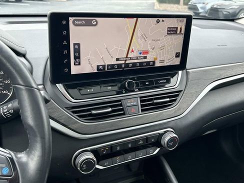 Used 2023 Nissan Altima 2.5 SV w/ SV Premium Package image 22