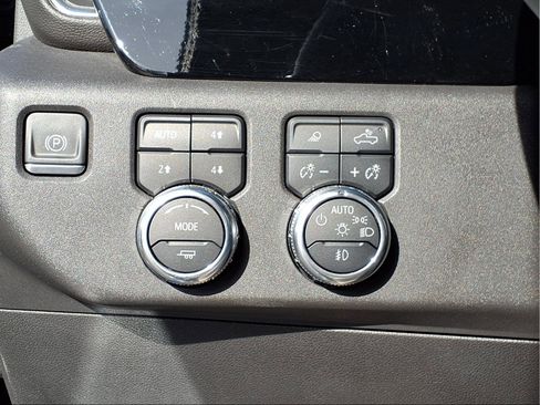 Used 2024 GMC Sierra 1500 SLT w/ SLT Premium Package AWD/4WD image 17