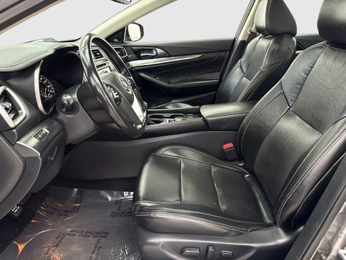 Used 2020 Nissan Maxima 3.5 SL w/ Floor Mat Group FWD image 17