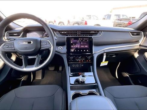 New 2026 Jeep Grand Cherokee Laredo X AWD/4WD image 5