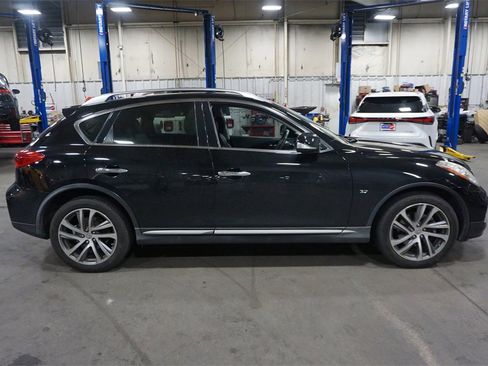 Used 2017 INFINITI QX50 2WD w/ Premium Plus Package image 21