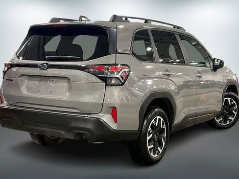 Used 2025 Subaru Forester Premium image 13
