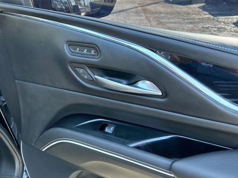 Used 2024 Cadillac Escalade V AWD/4WD image 33