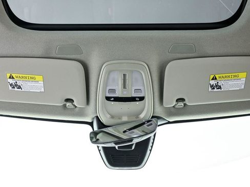 Used 2026 Volvo XC40 B4 Plus w/ Protection Package Premier FWD image 20