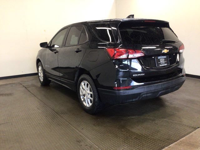Used 2022 Chevrolet Equinox LS AWD/4WD image 4