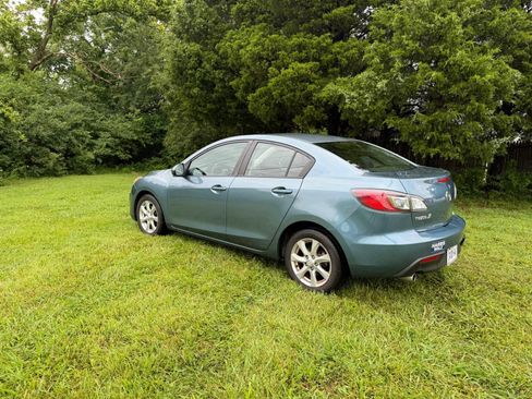 Used 2010 MAZDA MAZDA3 i Touring FWD image 4