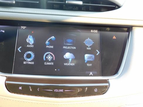 Used 2017 Cadillac XT5 Luxury w/ Driver Awareness Package AWD/4WD image 13