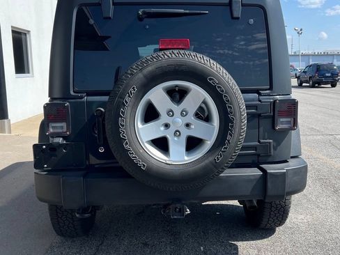 Used 2016 Jeep Wrangler Unlimited Sport w/ Quick Order Package 24S AWD/4WD image 7