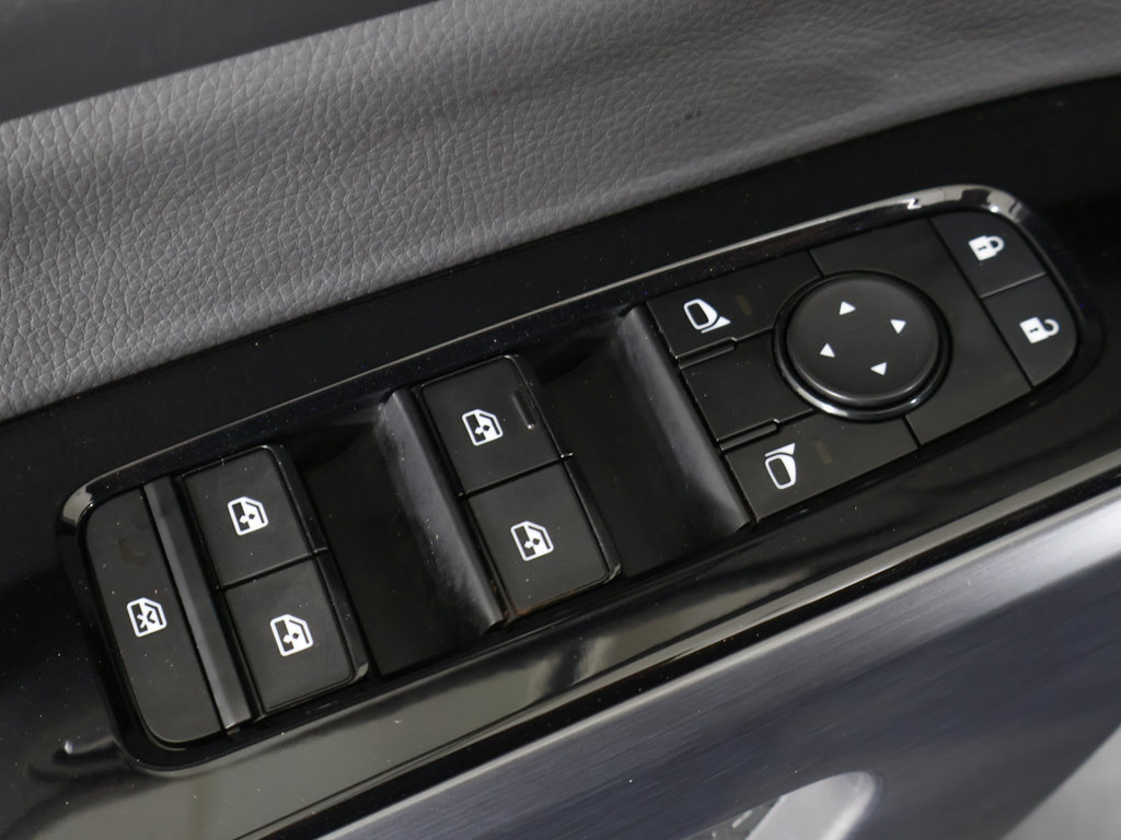 Used 2024 Nissan Pathfinder SL AWD/4WD image 42