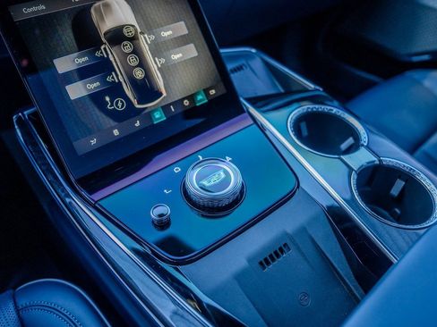 Used 2025 Cadillac Escalade IQ Luxury 2 image 13