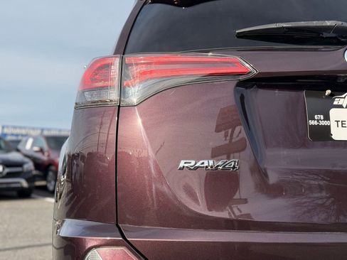 Used 2016 Toyota RAV4 LE image 9