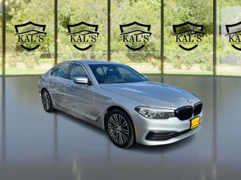 Used 2019 BMW 530i xDrive w/ Convenience Package image 3