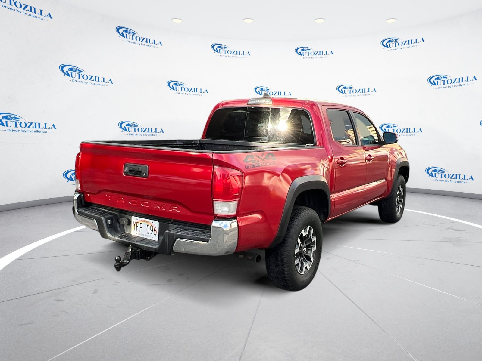 Used 2017 Toyota Tacoma TRD Off-Road w/ Tow Package (A/T) AWD/4WD image 5