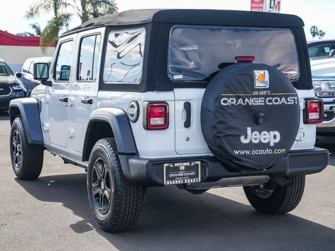 Used 2018 Jeep Wrangler Unlimited Sport S image 6
