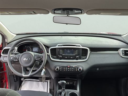 Used 2018 Kia Sorento FWD V6 image 27