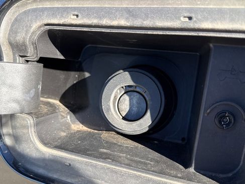 Used 2022 Jeep Grand Cherokee L Limited w/ Luxury Tech Group II image 36