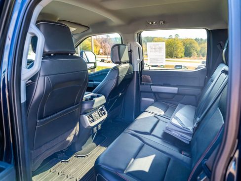 Certified 2023 Ford F250 Lariat w/ Sport Appearance Package image 17