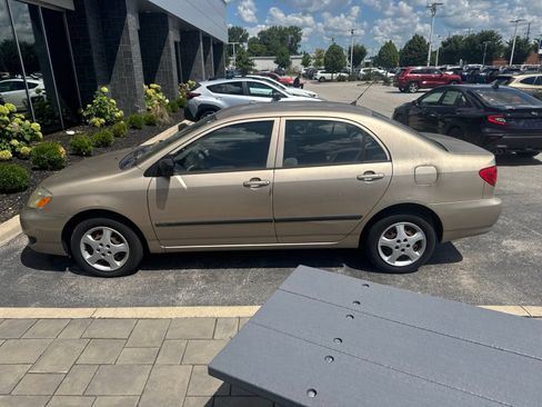 Used 2005 Toyota Corolla FWD image 3