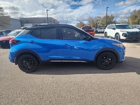Used 2023 Nissan Kicks SR w/ SR Premium Package image 4