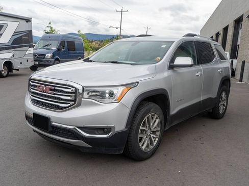 Used 2018 GMC Acadia SLE w/ Driver Alert Package I AWD/4WD image 3