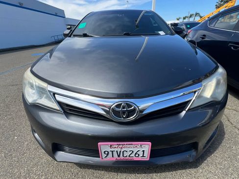 Used 2013 Toyota Camry XLE FWD image 2