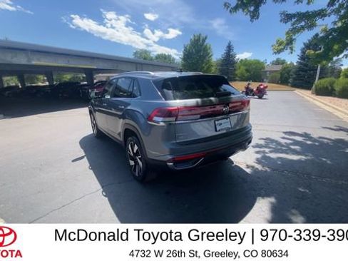 Used 2024 Volkswagen Atlas Cross Sport SE AWD/4WD image 5