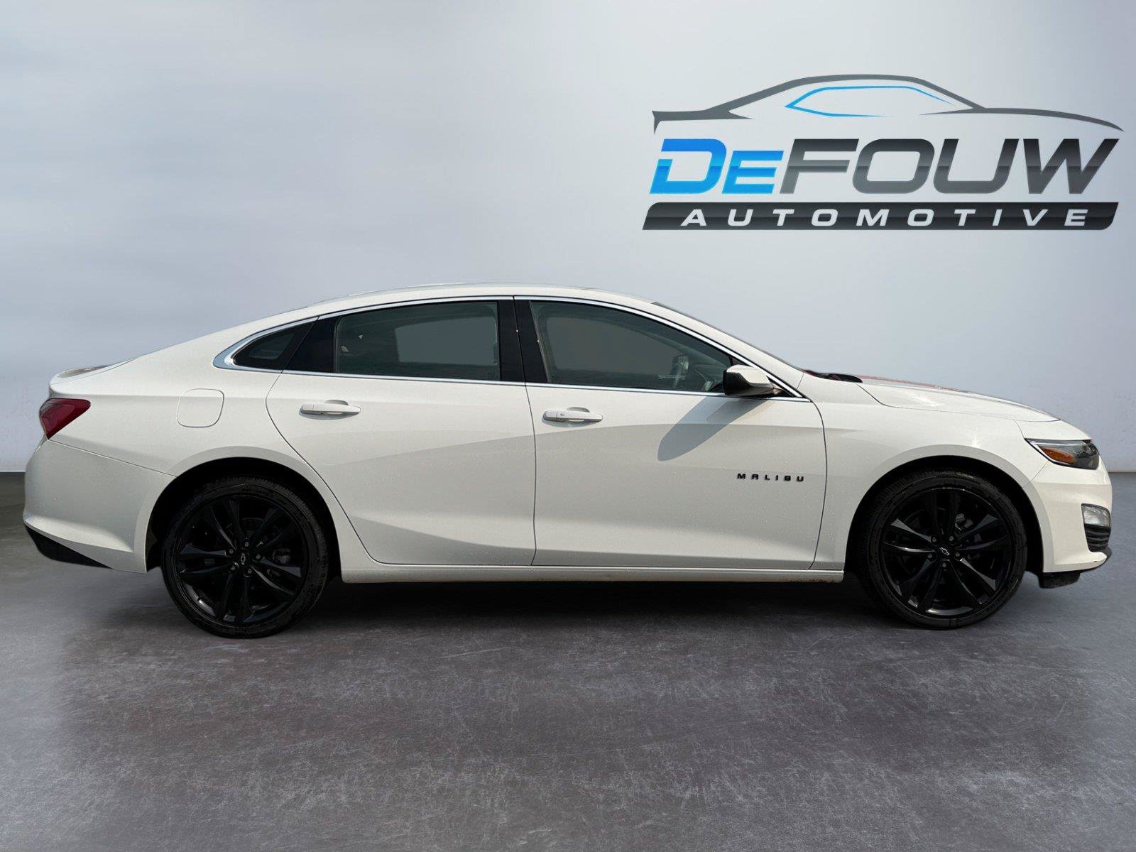 Used 2024 Chevrolet Malibu LT w/ Sport Edition FWD image 2