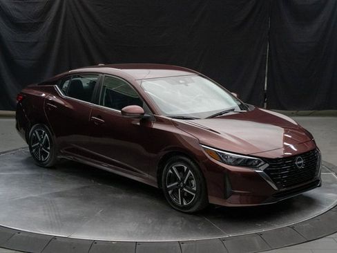 Used 2024 Nissan Sentra SV image 2