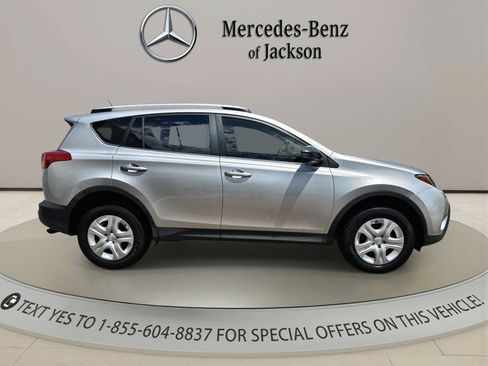 Used 2015 Toyota RAV4 LE FWD image 9