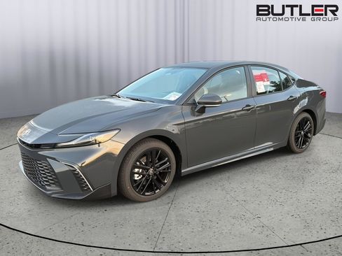 New 2026 Toyota Camry SE FWD image 2