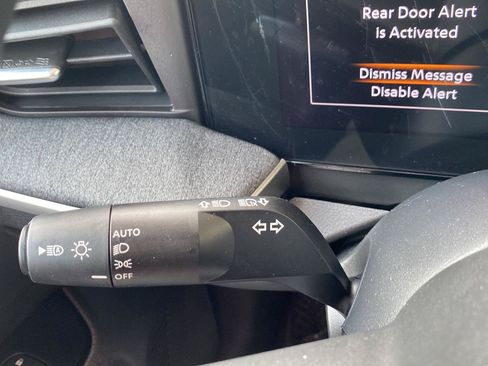 Certified 2025 Nissan Kicks SV AWD/4WD image 33