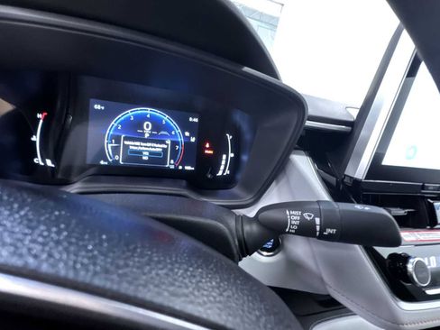 Used 2025 Toyota Corolla FX image 19