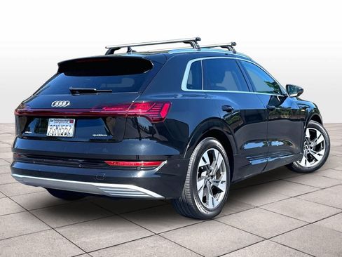 Used 2023 Audi e-tron Premium Plus w/ Premium Plus Package AWD/4WD image 16